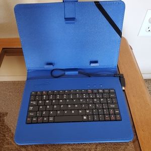 9" Tablet Keyboard Case with Micro to Mini Adapter